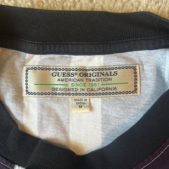 Guess Men’s T-shirt - Picture 2 of 4